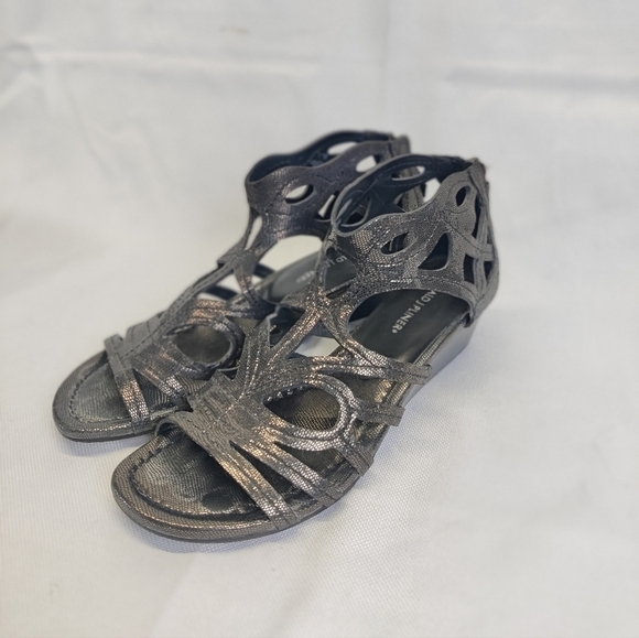 Donald J Pliner Gladiator Sandals Black Leather Low Wedge Women's Sz 8 N - Picture 3 of 13